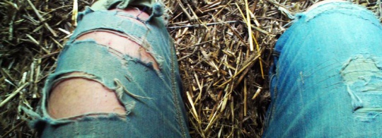 Соломостроитель! Береги джинсы смолоду, а руки всегда!