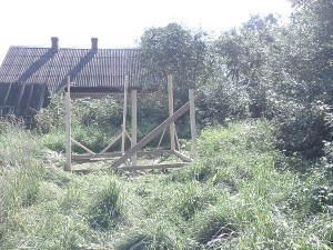 Вид сбоку - строительство сарая