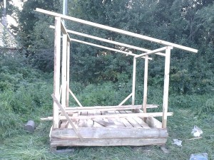 Обиваем сарай необрезной доской