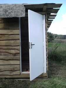 Дверь для сарая купил в новостройке